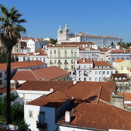Bairrus Lisbon Apartments - Alfama Bagian luar foto