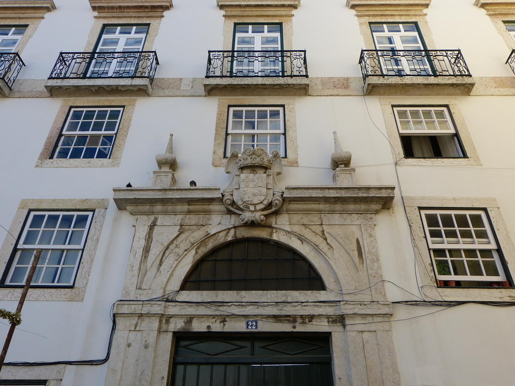Bairrus Lisbon Apartments - Alfama Bagian luar foto