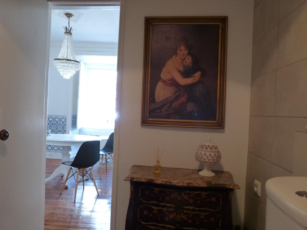 Bairrus Lisbon Apartments - Alfama Bagian luar foto